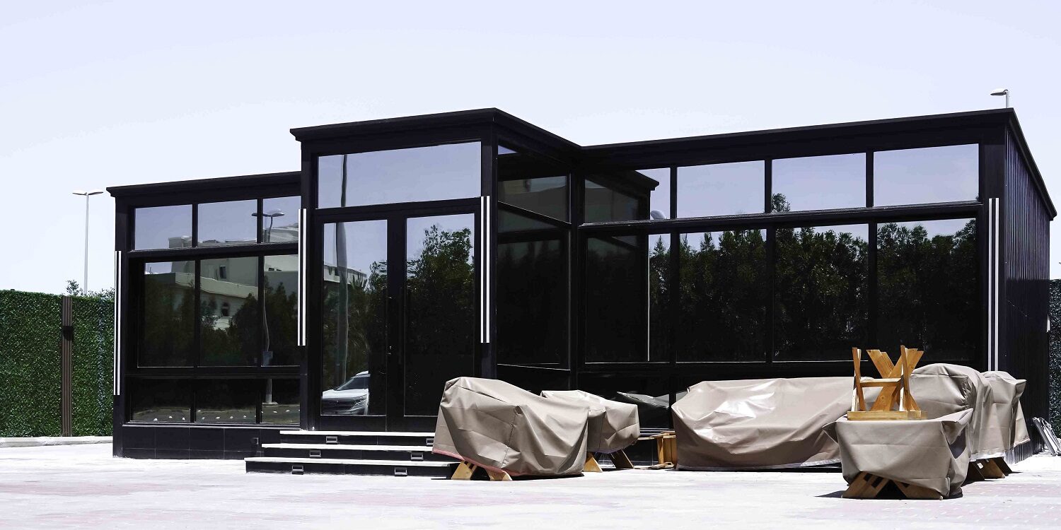 مظلات ديوانيات في الكويت – جلسات مريحة بحماية أنيقة