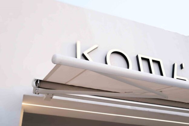 تركيب أفضل قماش مظلات PVC في الكويت